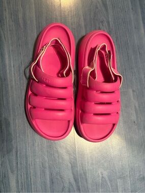 UGG Sport Yeah Slide Sandals Taffy Pink Women's Size 9